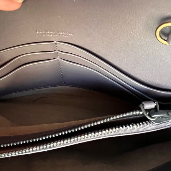 Bottega Veneta - Convertible Clutch + Crossbody - Picture 5 of 7